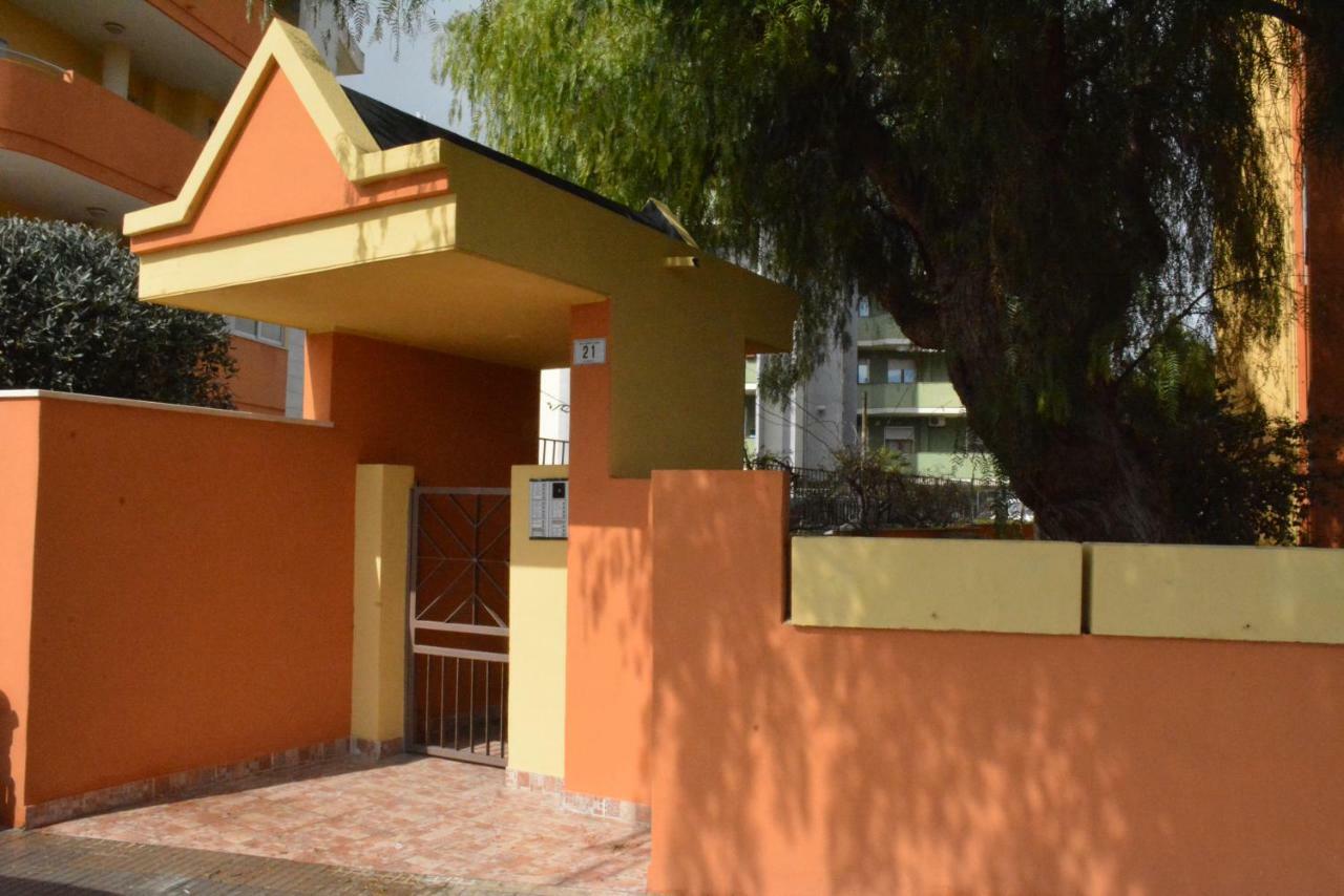 Giardini E Mare Bed & Breakfast Quartu Sant'Elena Exterior photo